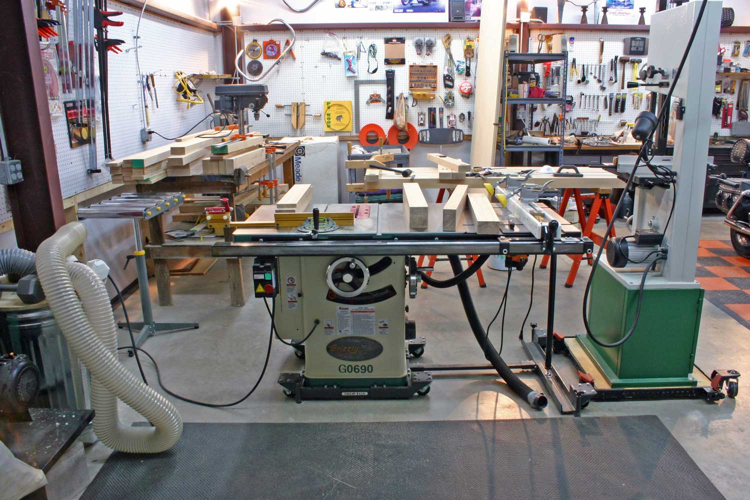 News and Pictures about designing a garage workshop